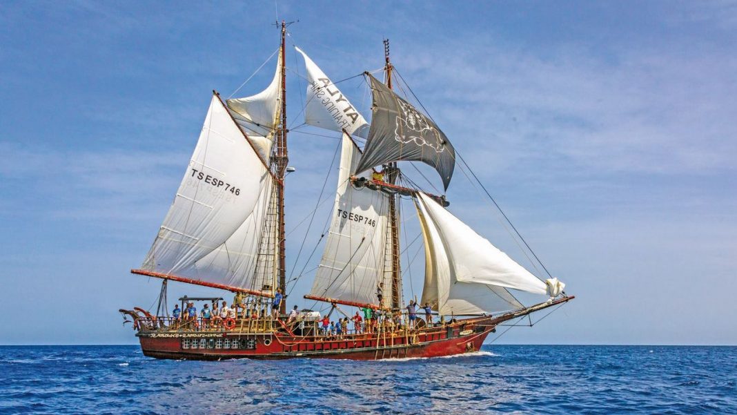 El velero clásico Atyla hará parada en Gijón esta Semana Santa
